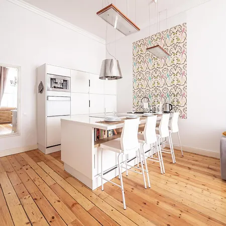 Design Meets Comfort - Embassy Area - By Innorental