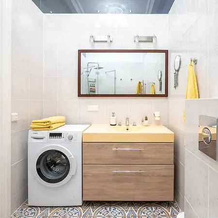 Apartment Design Meets Comfort - Embassy Area - By Innorental Riga