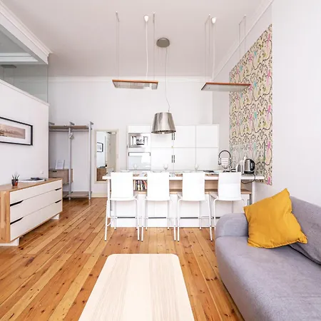 Design Meets Comfort - Embassy Area - By Innorental Dzīvoklis *